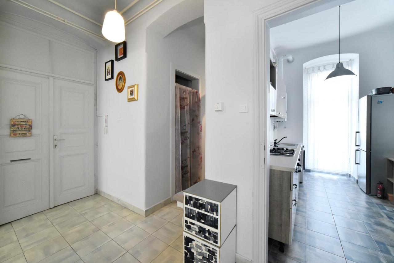 Appartamento 1Br In Central Zagreb & Main Station, Free Parking Esterno foto