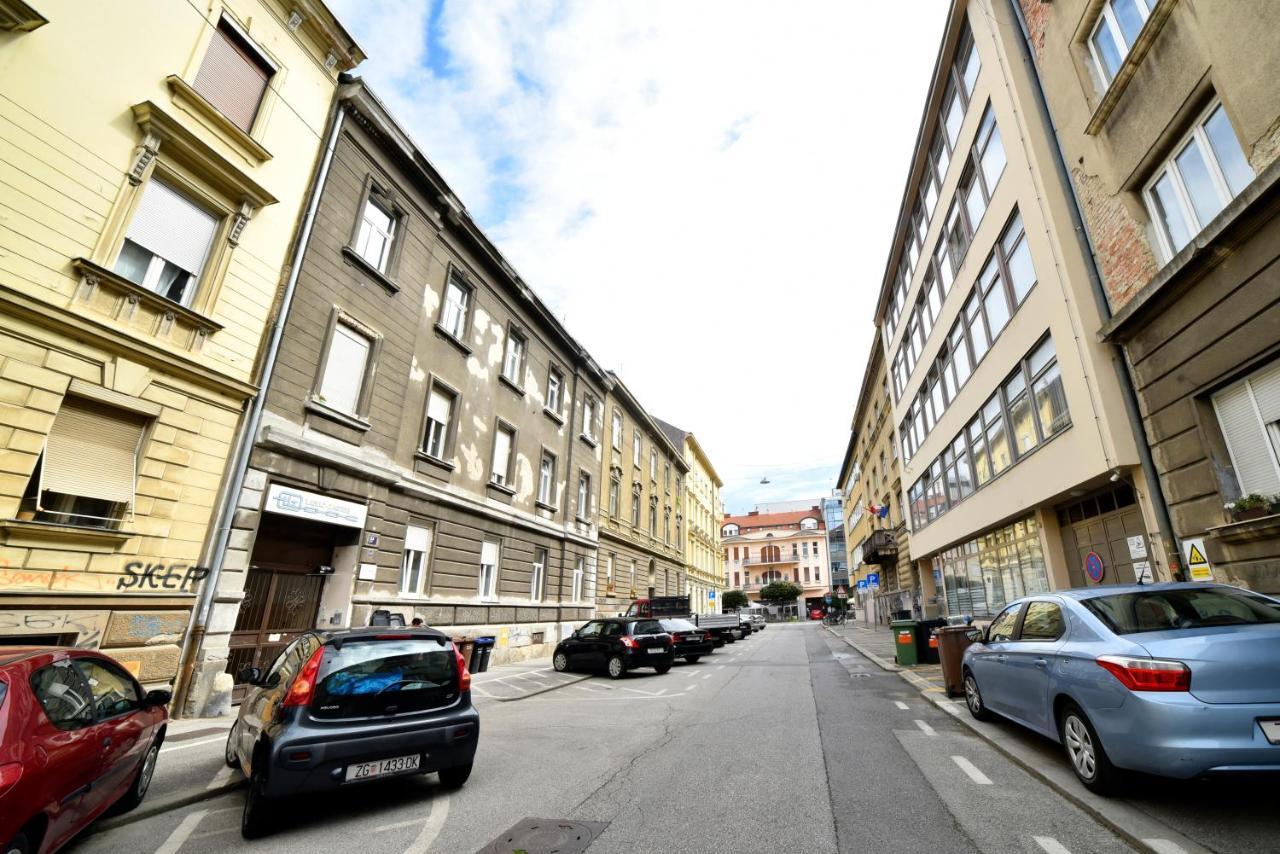 Appartamento 1Br In Central Zagreb & Main Station, Free Parking Esterno foto